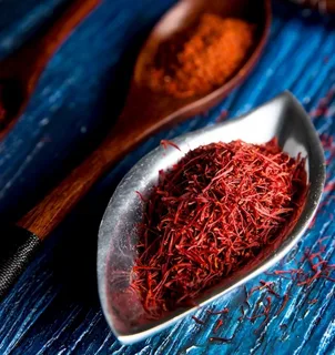 تصویر 2 از زعفران مرغوب درجه یک تازه و خوش‌ رنگ با بسته‌ بندی مناسب